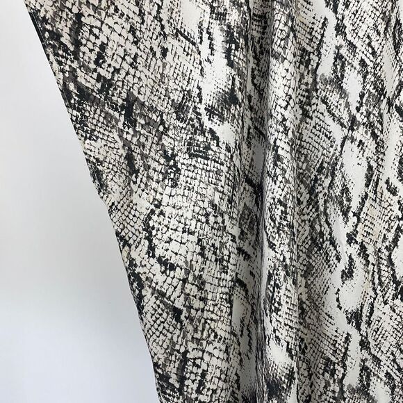 Maurices Women's Snake Skin Print Open Front Kimono Style Cover. One Size - Picture 3 of 9